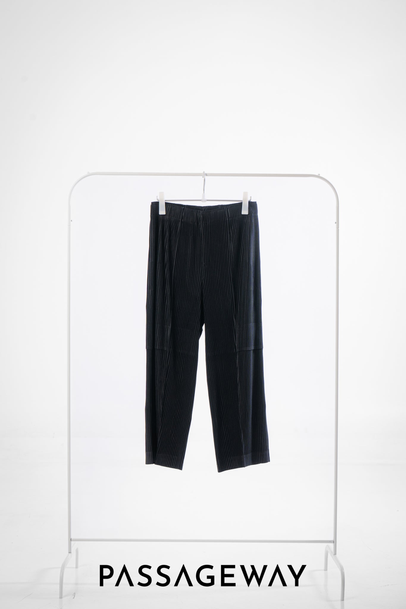 Pleated Cargo Trousers