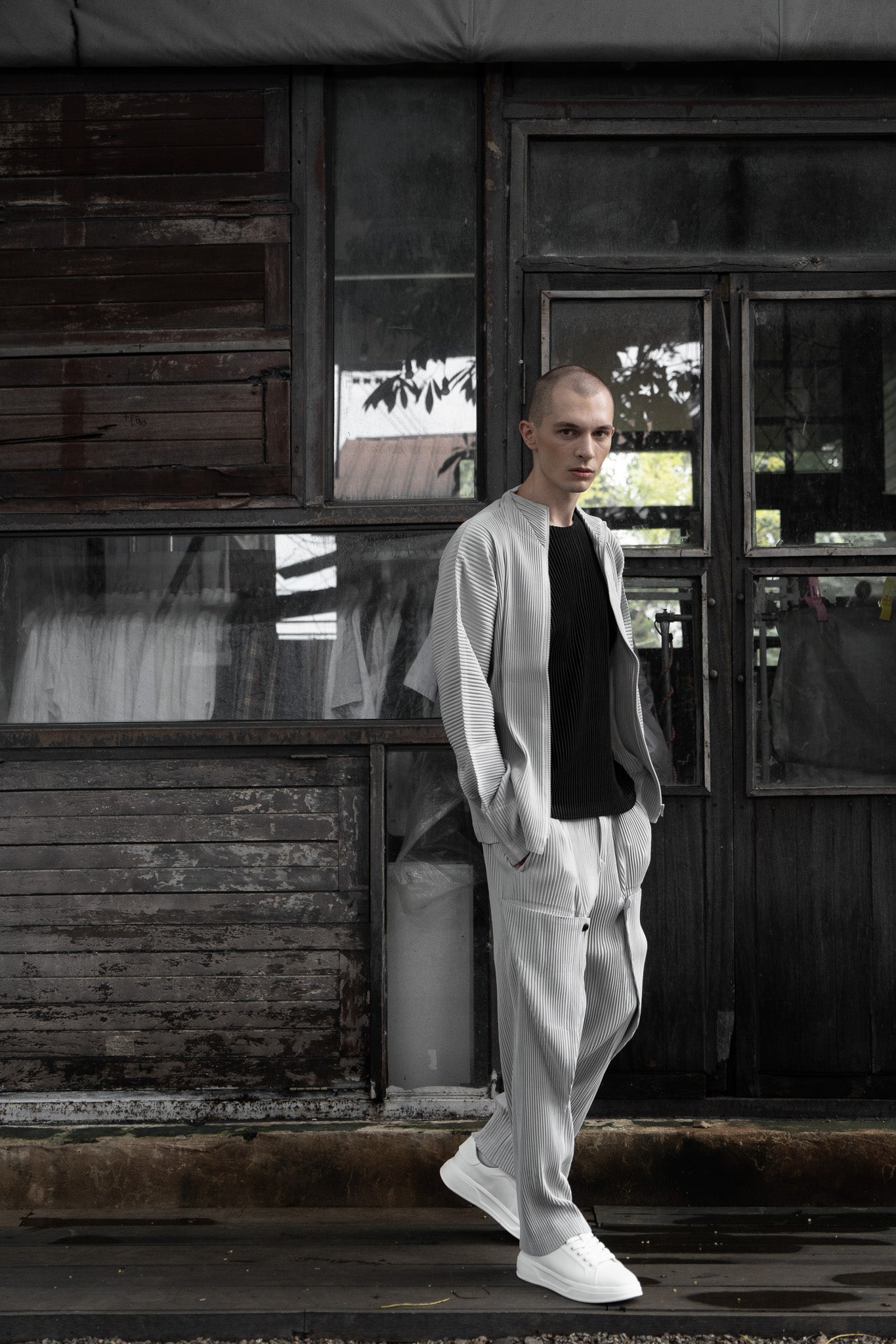 Pleated Button Trousers