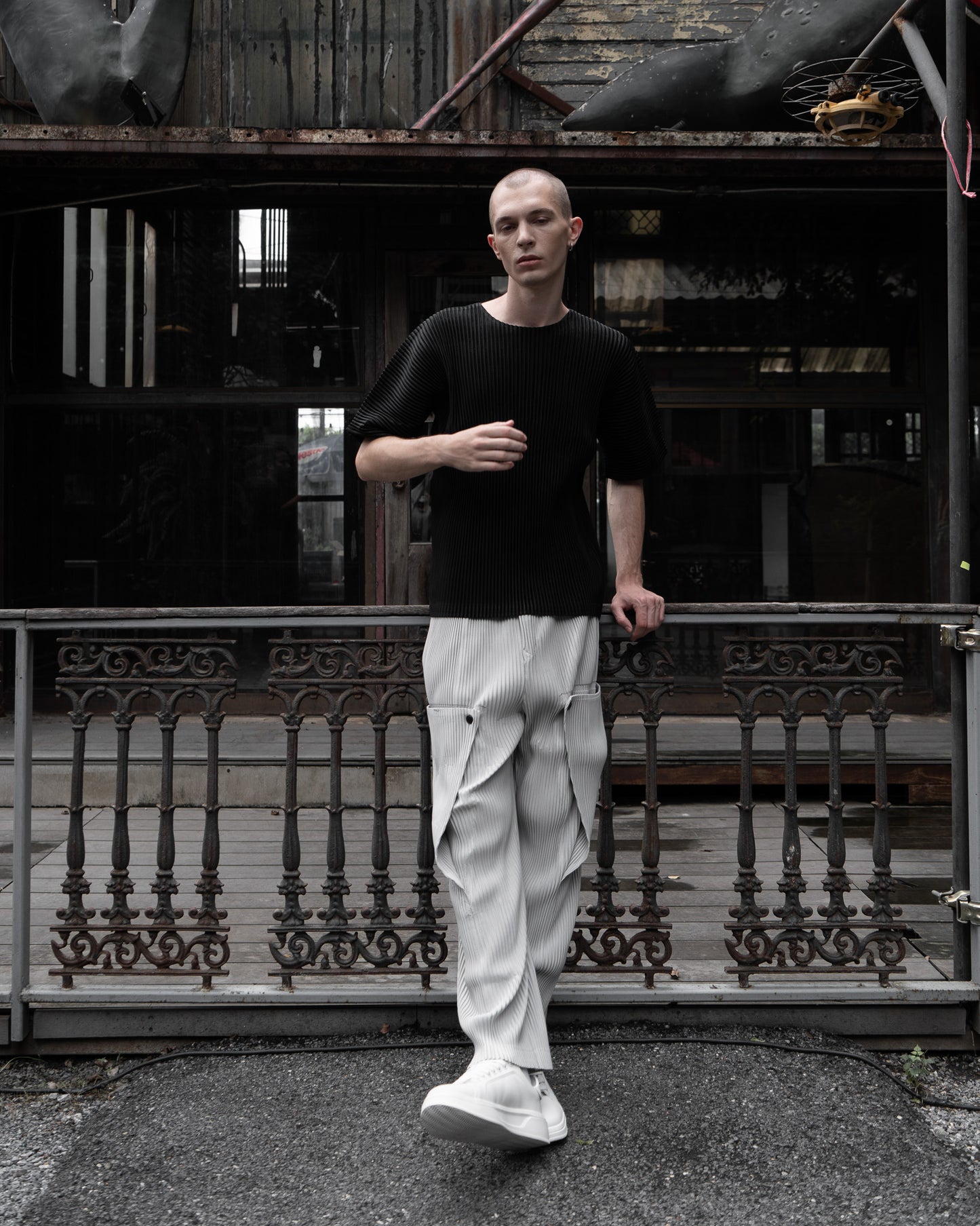 Pleated Button Trousers